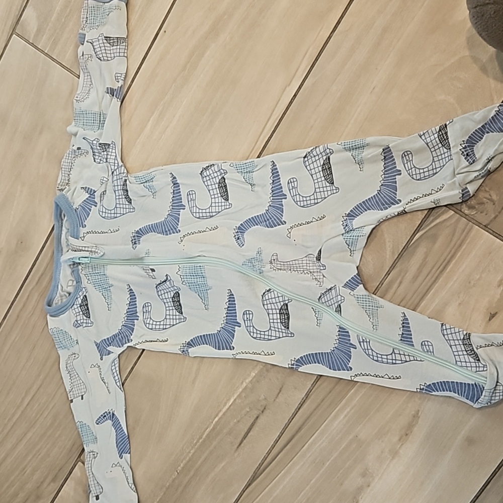 Bestaroo Newborn Dinosaur Pajama Onesie Footie